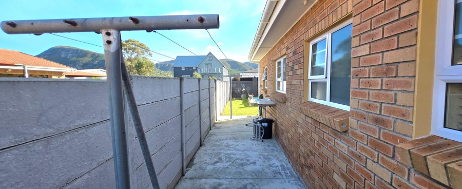 4 Bedroom Property for Sale in Franskraal Western Cape